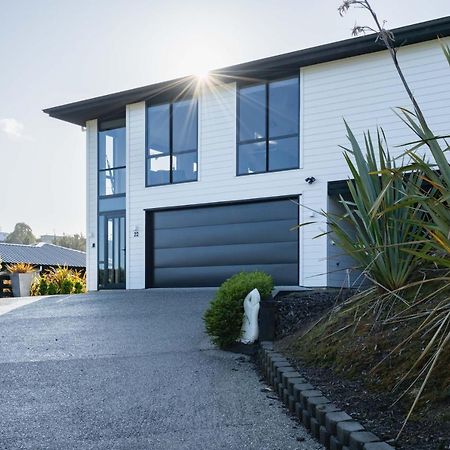 Modern Family Friendly Getaway Villa Dunedin Exteriör bild