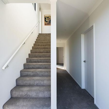 Modern Family Friendly Getaway Villa Dunedin Exteriör bild