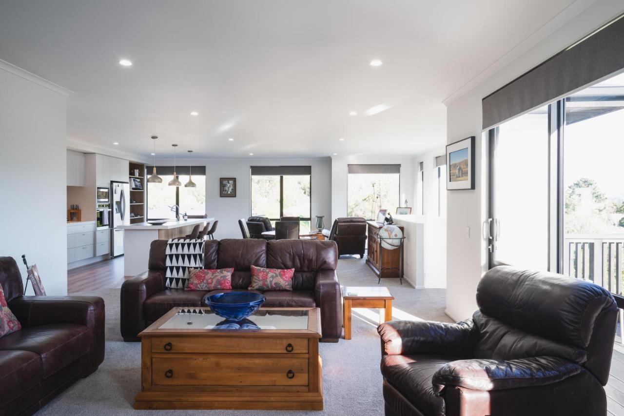 Modern Family Friendly Getaway Villa Dunedin Exteriör bild