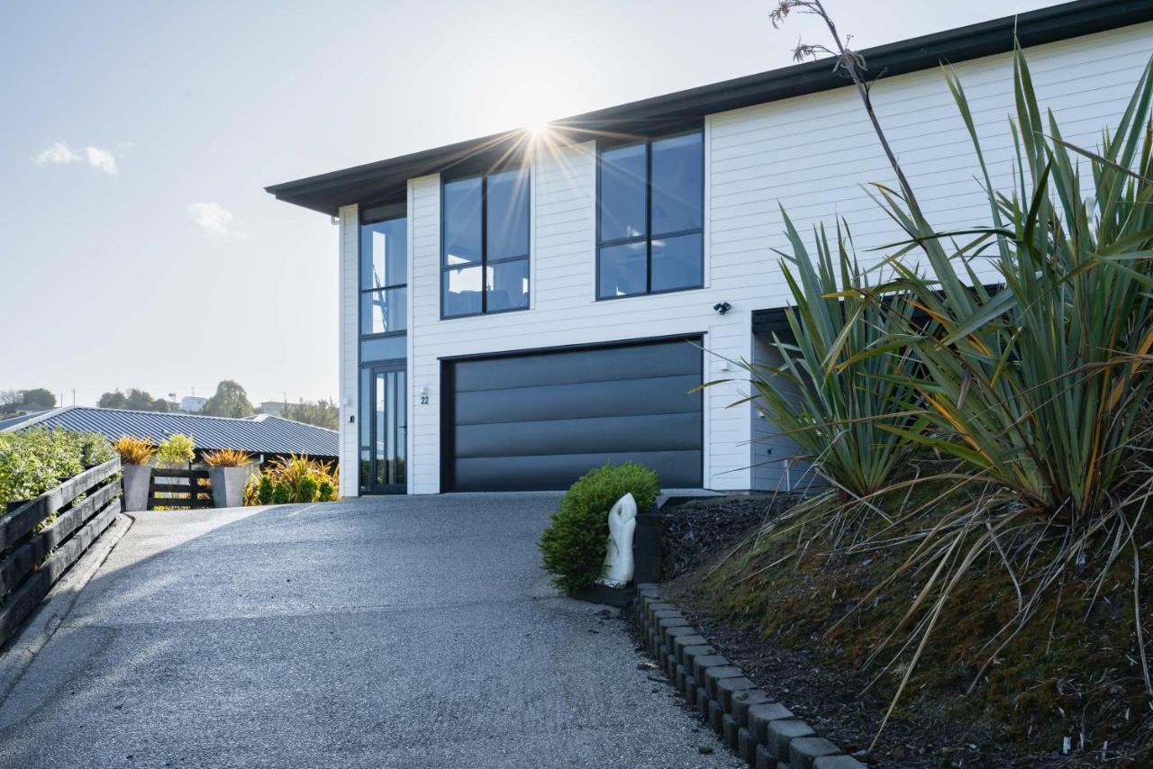 Modern Family Friendly Getaway Villa Dunedin Exteriör bild