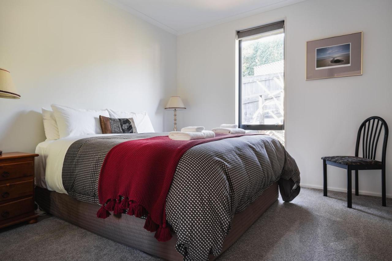 Modern Family Friendly Getaway Villa Dunedin Exteriör bild