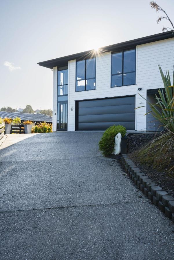 Modern Family Friendly Getaway Villa Dunedin Exteriör bild