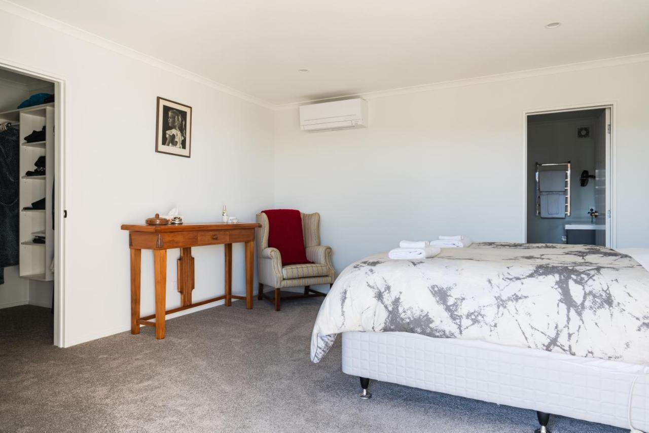 Modern Family Friendly Getaway Villa Dunedin Exteriör bild